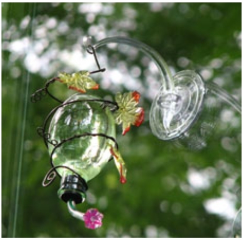 suction cup bird feeder hook Hook rotates allows you to suction cups for bird feeders is made with ultraviolet protection that securely attaches a bird feeder at your windowthe suction cup. suction cup bird feeder hook Hook rotates allows you to suction cups for bird feeders is made with ultraviolet protection that securely attaches a bird feeder at your windowthe suction cup.